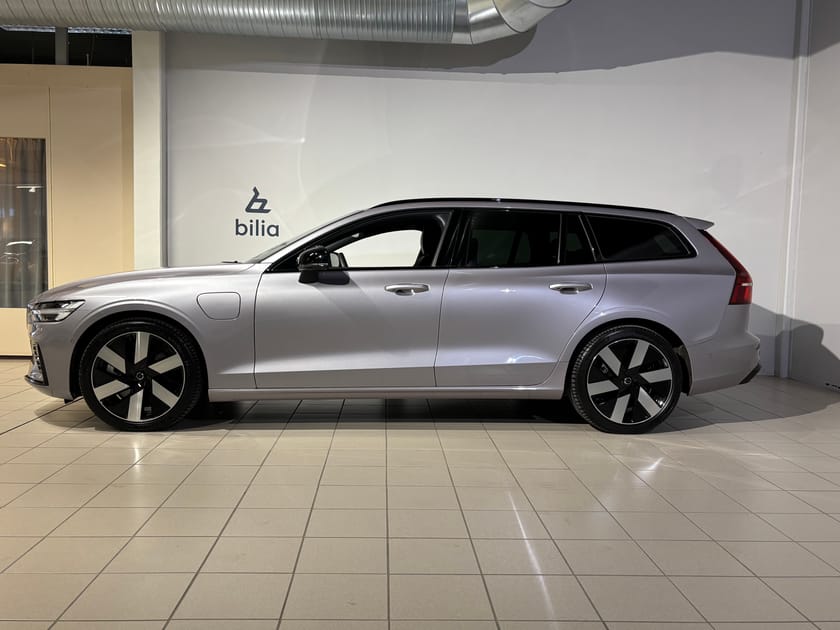 Bild 2 av Volvo V60 T6 Plus Dark Nordic Edition | H/K | 360-Kamera |