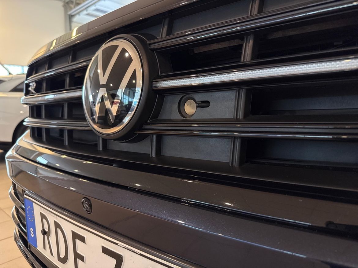 Volkswagen Volkswagen Touareg R eHybrid — bild 12
