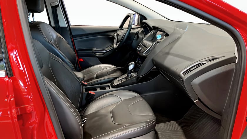 Bild 3 av Ford Focus Kombi 1.0 EcoBoost SelectShift, 125hk | Dragkrok | Backkamera |