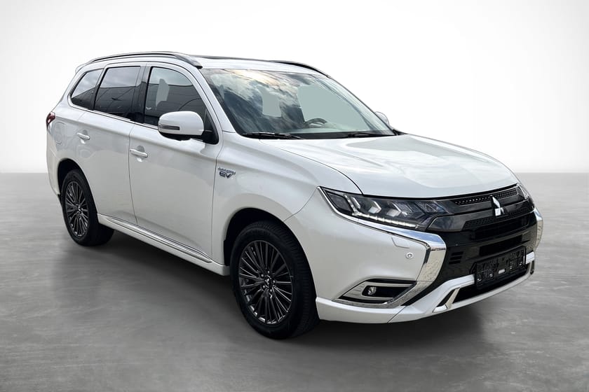 Bilde 3 av Mitsubishi Outlander PHEV S Edition, hengerfeste, skinn, luke, ACC