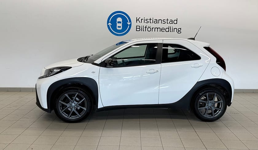 Bild 3 av Toyota Aygo X 1.0 VVT-i Play Backkamera
