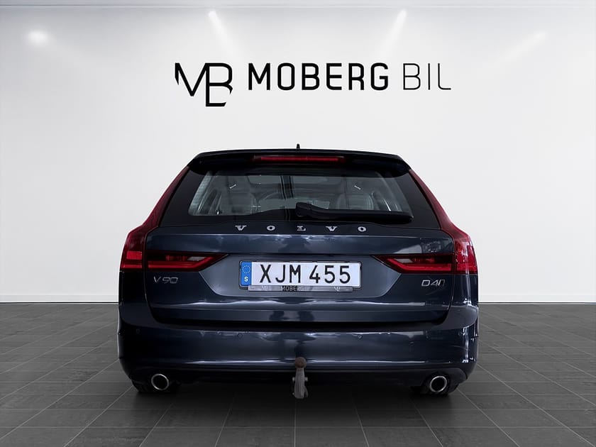 Bild 5 av Volvo V90 D4 AWD 190hk Momentum H/K HUD Pano Navi B-Kamera
