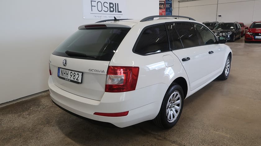 Bild 4 av Škoda Octavia Kombi Skoda 1.6 TDI Euro 6 Kamremsbytt SoV