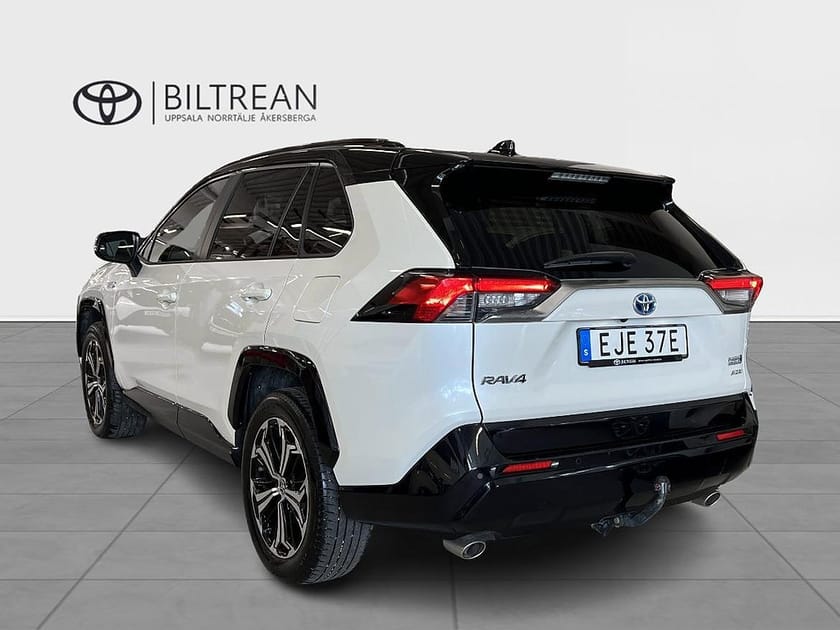 Bild 4 av Toyota RAV4 Laddhybrid AWD-i Style Premiumpaket Drag Vinterhjul