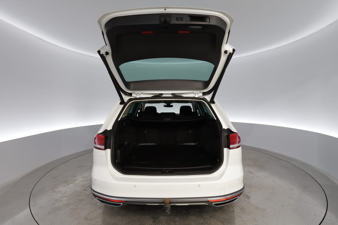 Volkswagen Passat 2017 - miniatyr 14