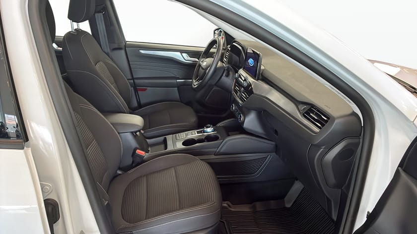Bild 3 av Ford Kuga Plug-In Hybrid TITANIUM 2.5 FWD 225HK CVT