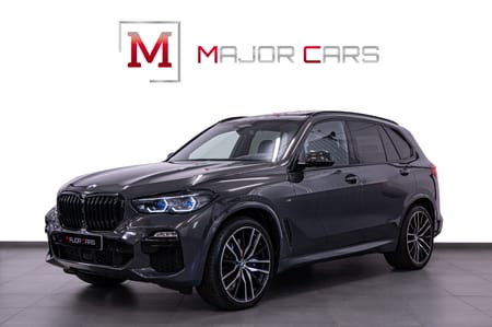 BMW X5 M50i Ultimate Pano Sky B&W Kolfiber 22" Massage MOMS