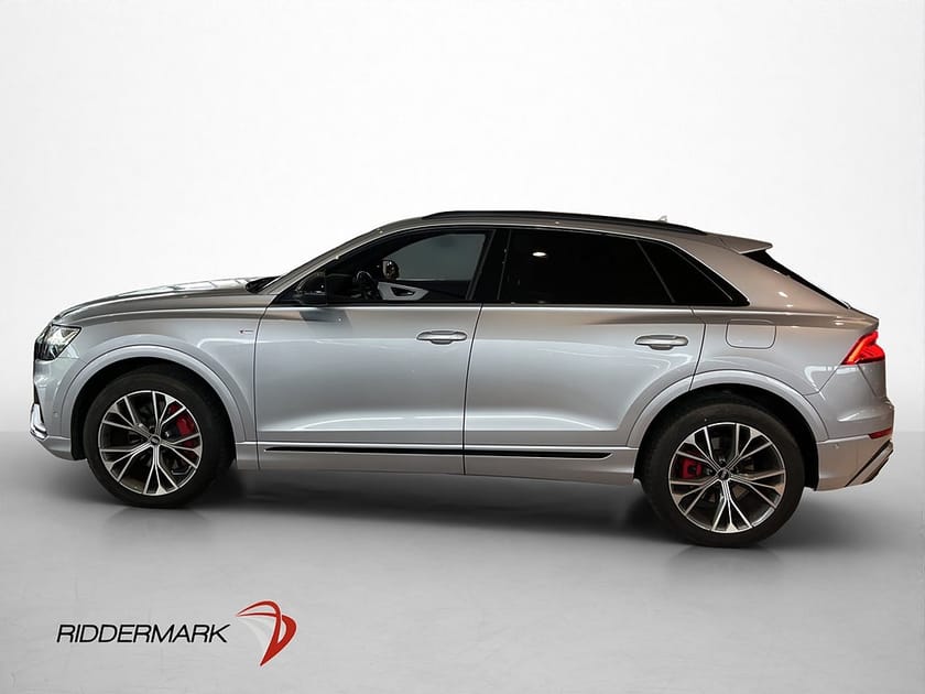 Bild 4 av Audi Q8 60 TFSI e quattro Q 462hk S-Line Cockpit Matrix Värmare Drag