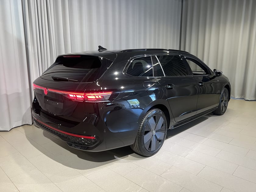 Bild 5 av Volkswagen Passat Variant eHybrid R-Line 272HK Black Edition