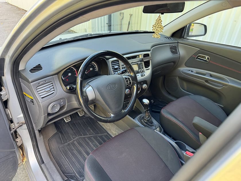 Bild 5 av Kia Rio 1.4  97 Hk