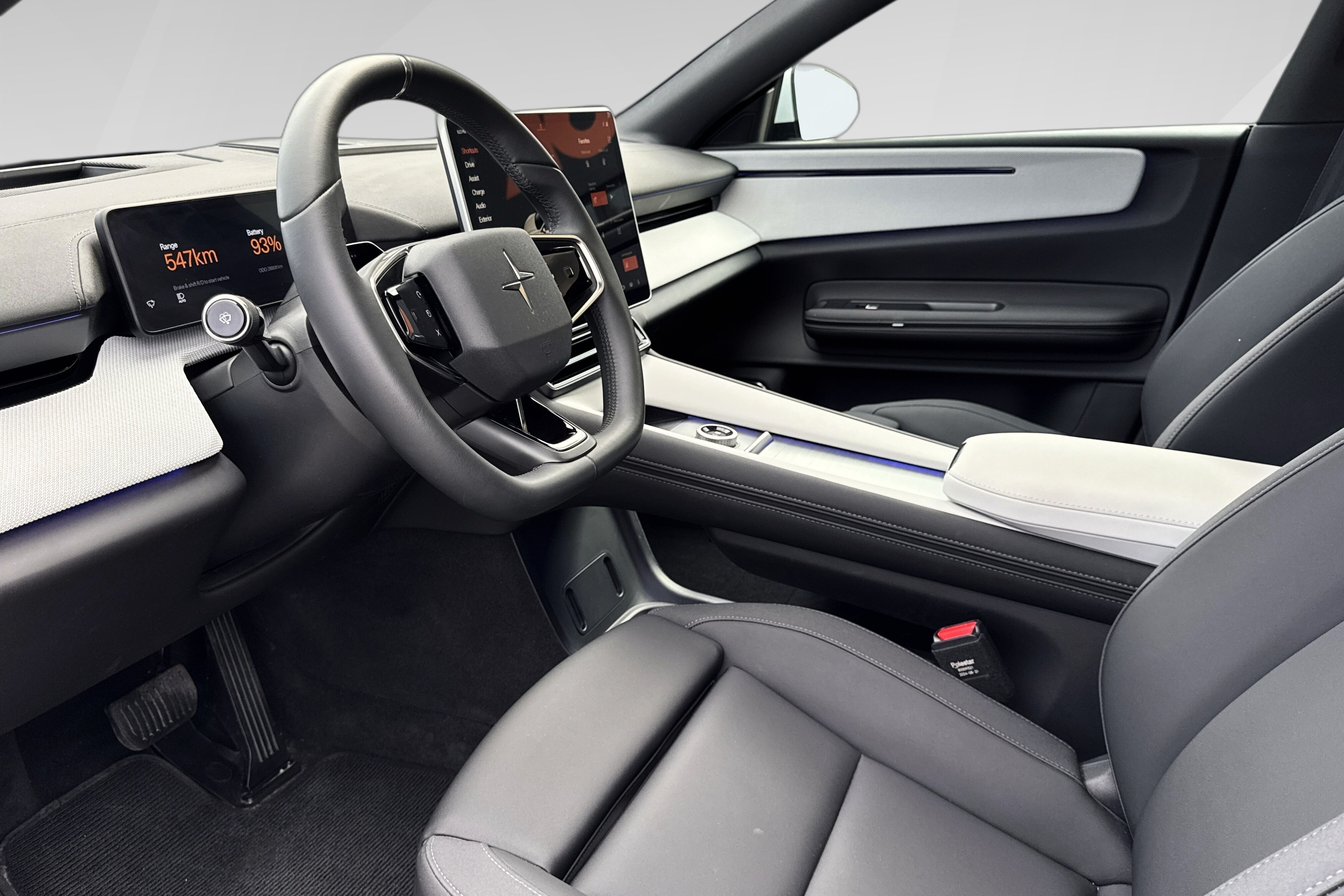 Polestar 4 Long Range Dual motor bilde 9