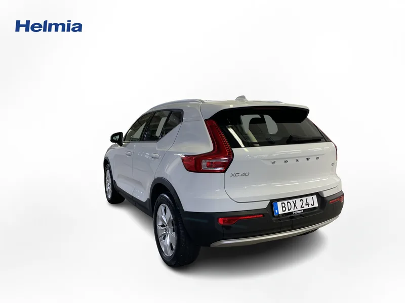 Bild 3 av 15 – Volvo XC40 B4 FWD Bensin Momentum Advanced Edt