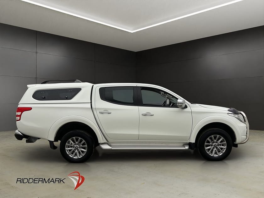 Bild 2 av Mitsubishi L200 Dubbelhytt 181hk 4WD Drag Kamera Kåpa Skinn Diff MOMS