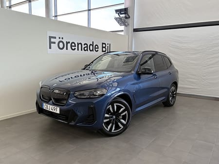 BMW iX3 Charged M Sport Panorama Rattvärme Drive/ParkAssist