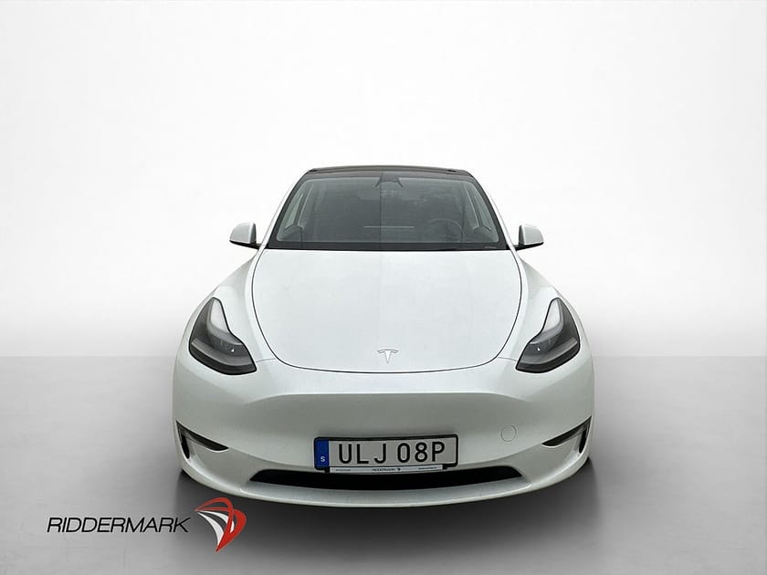Bild 2 av Tesla Model Y Long Range AWD Svensksåld Autopilot Pano MOMS