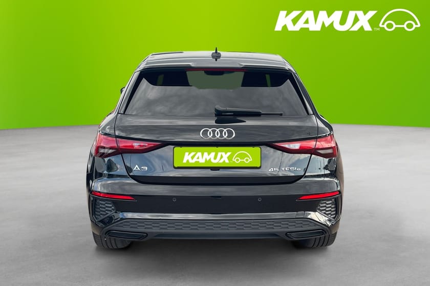 Bild 5 av Audi A3 Sportback 45 TFSI e S-Line Cockpit 245hk