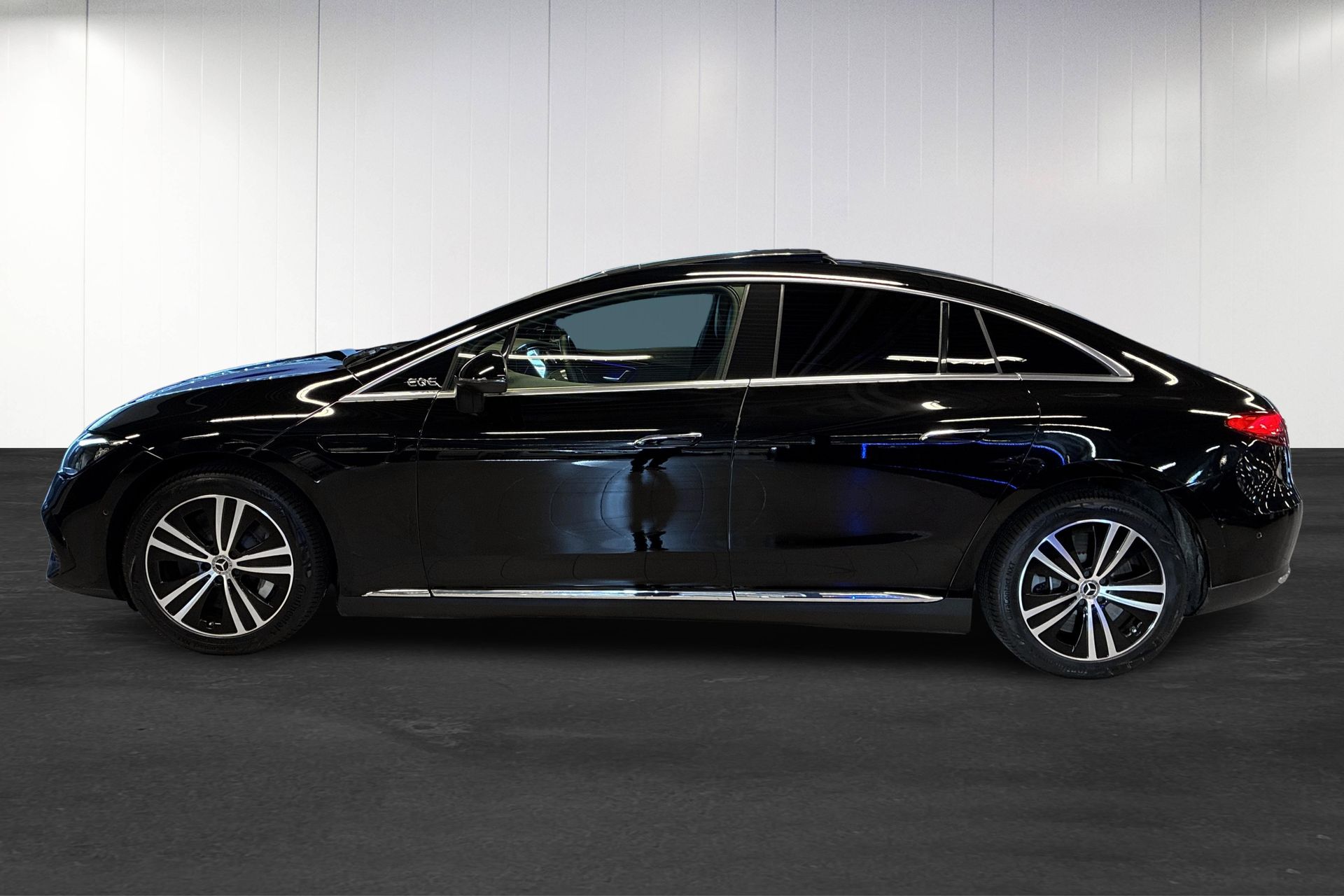 Mercedes-Benz EQE 300 2023, bild 7/10