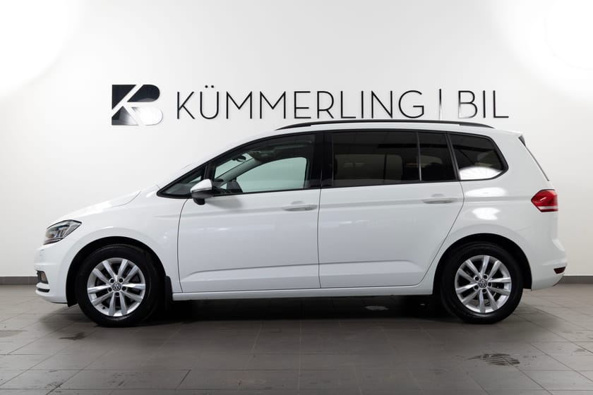 Bild 1 av Volkswagen Touran 7-seater 1.2 TSI 110hk 7-sits/Backkamera/Dragkrok