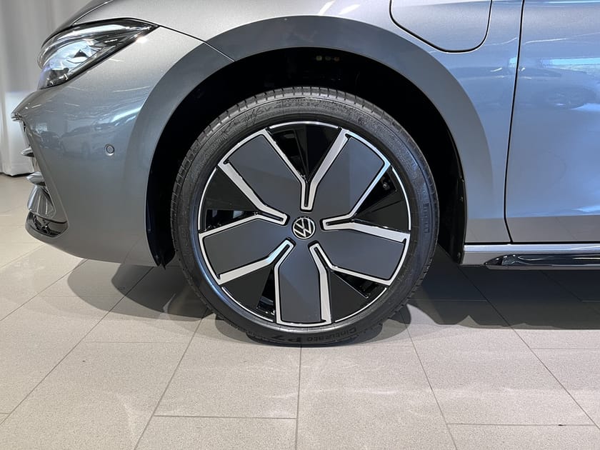 Bild 5 av Volkswagen Passat Variant eHybrid 272 DSG6 R-LINE
