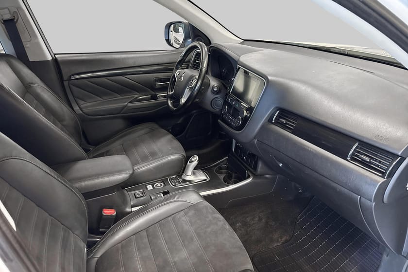 Bild 5 av Mitsubishi Outlander PHEV Plug-in hybrid  203hk AWD Aut