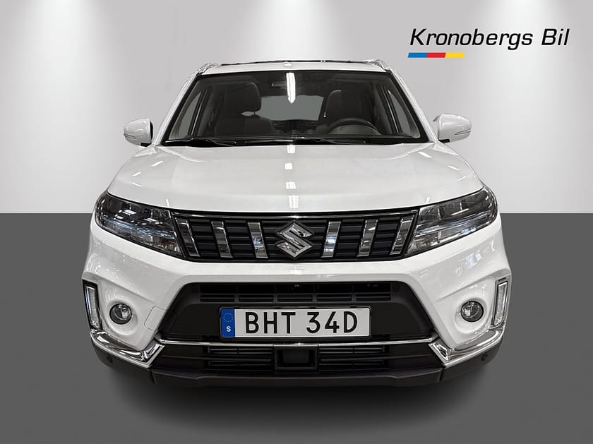 Bild 2 av Suzuki Vitara Hybrid AllGrip 1,4T 4X4 129hk Inclusive Manuell Panoram
