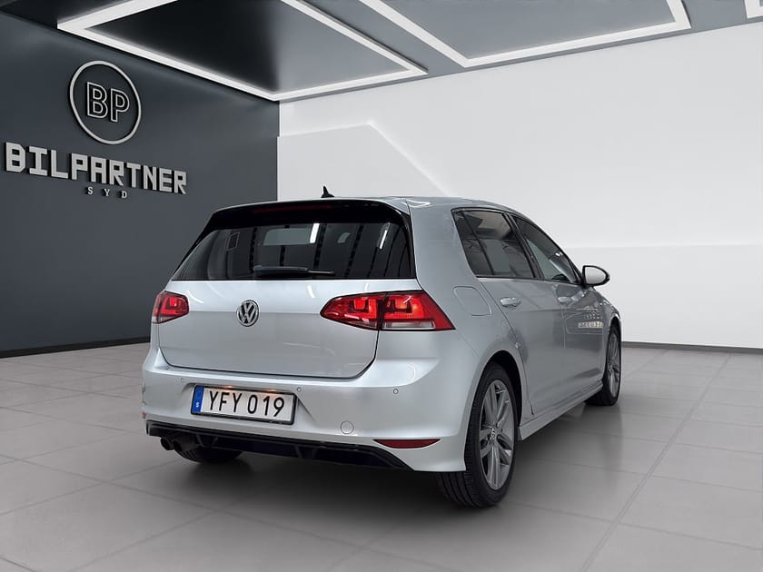 Bild 5 av Volkswagen Golf 5-dörrar 1.4 TSI BMT GT/S+V Däck/R-line/Dragkrok