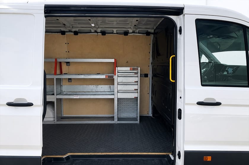 Bild 3 av Volkswagen Crafter 35 2.0 TDI L3H2 Drag Inredd 3-sits Kamera Värmare MOMS