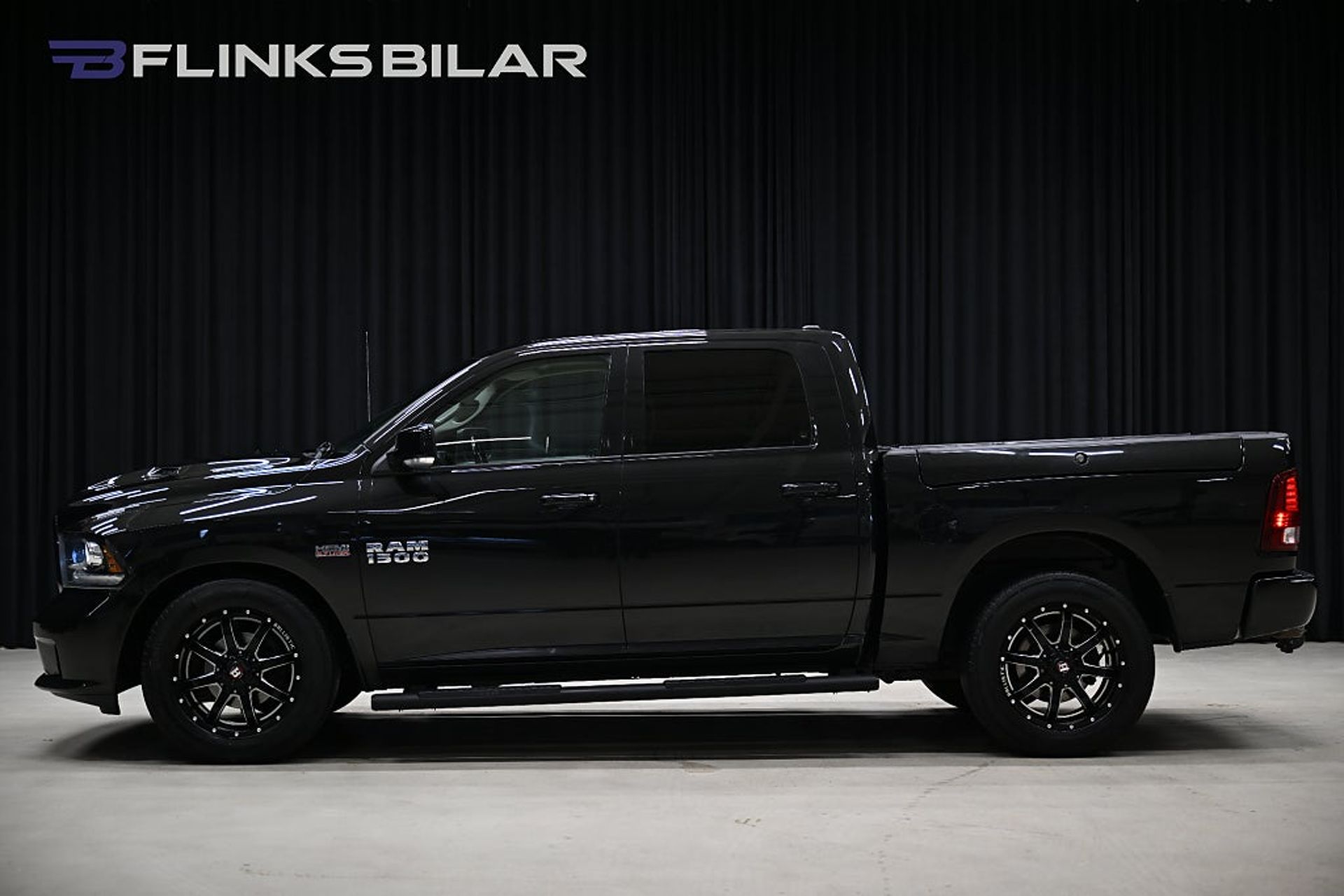 RAM 1500 5.7 V8 HEMI 4x4 2018, bild 3/34