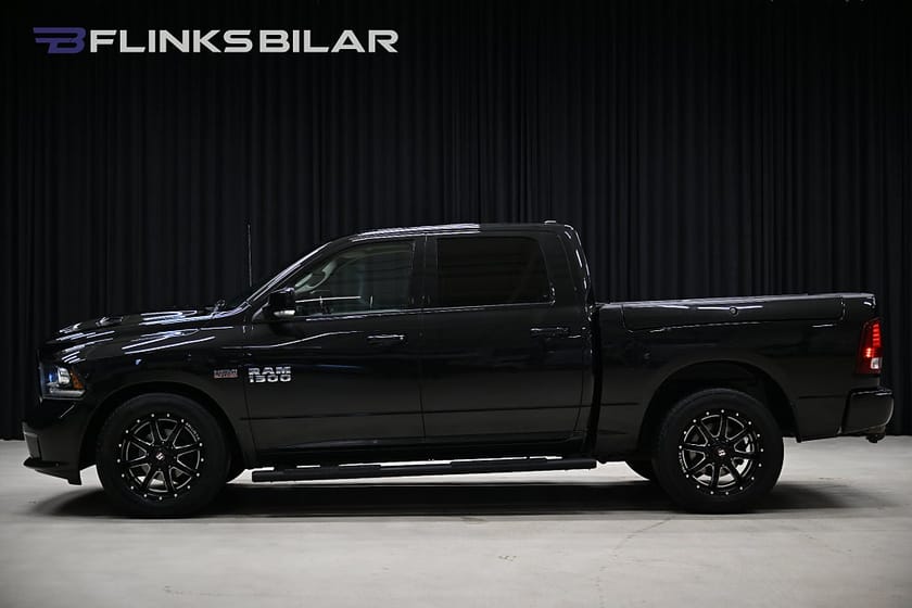 Bild 3 av RAM 1500 Crew Cab 5.7 V8 HEMI 4x4 395HK Drag|Rambox|Taklucka|Moms|SeUtr!