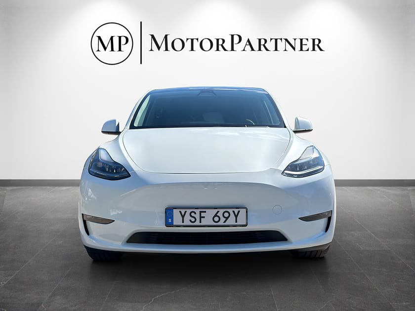 Bild 4 av Tesla Model Y Long Range AWD Autopilot Dragkrok MOMS 514hk