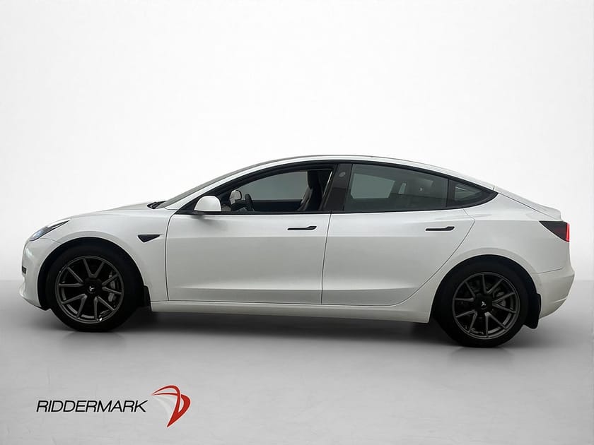 Bild 5 av Tesla Model 3 Standard Range Plus Dragkrok Pano Svensksåld