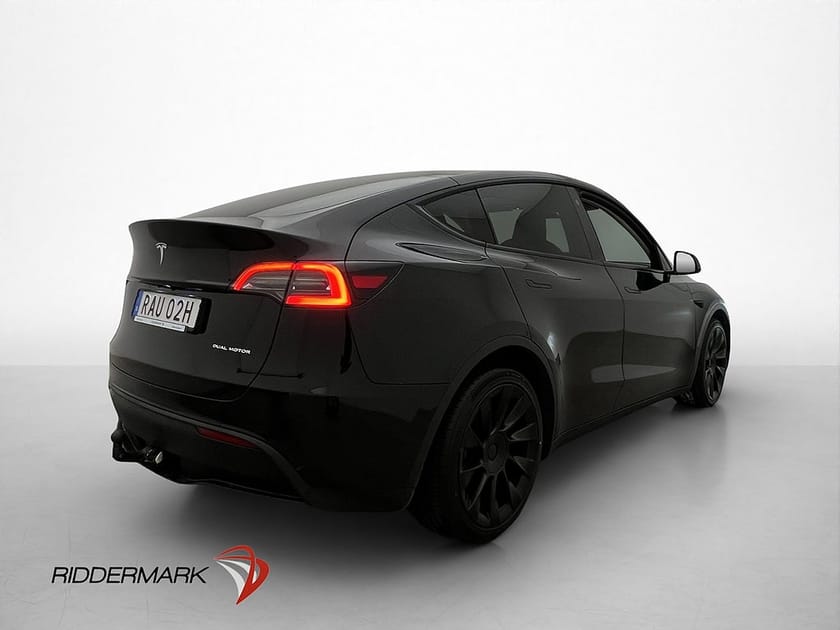 Bild 5 av Tesla Model Y Long Range AWD 1 Brukare Drag Moms Pano Värm