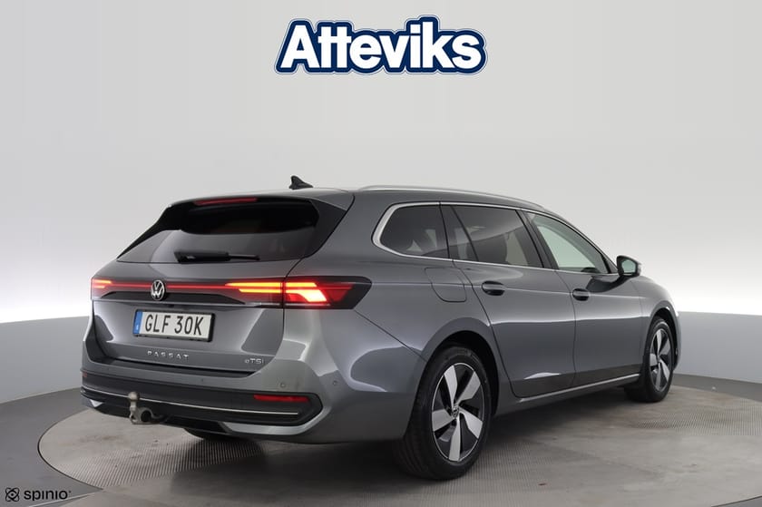 Bild 3 av Volkswagen Passat Sportscombi eTSI DSG Keyless El-lucka Kamera Värm EDITION