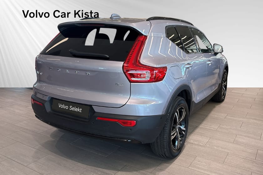Bild 4 av Volvo XC40 B3 FWD Bensin Plus Dark 360Kamera