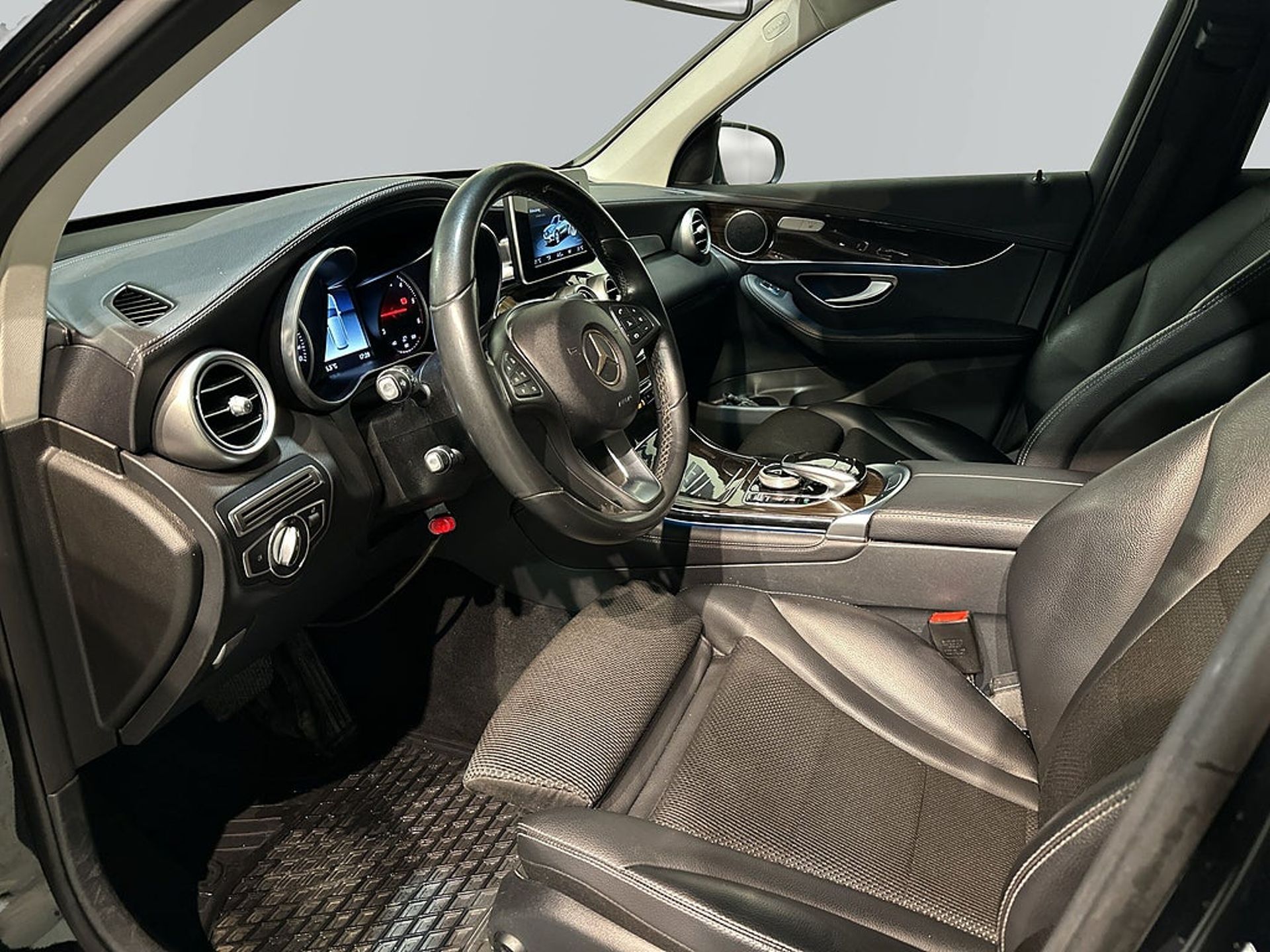 Mercedes-Benz GLC 220 d 4MATIC 9G Drag 2018, bild 7/20
