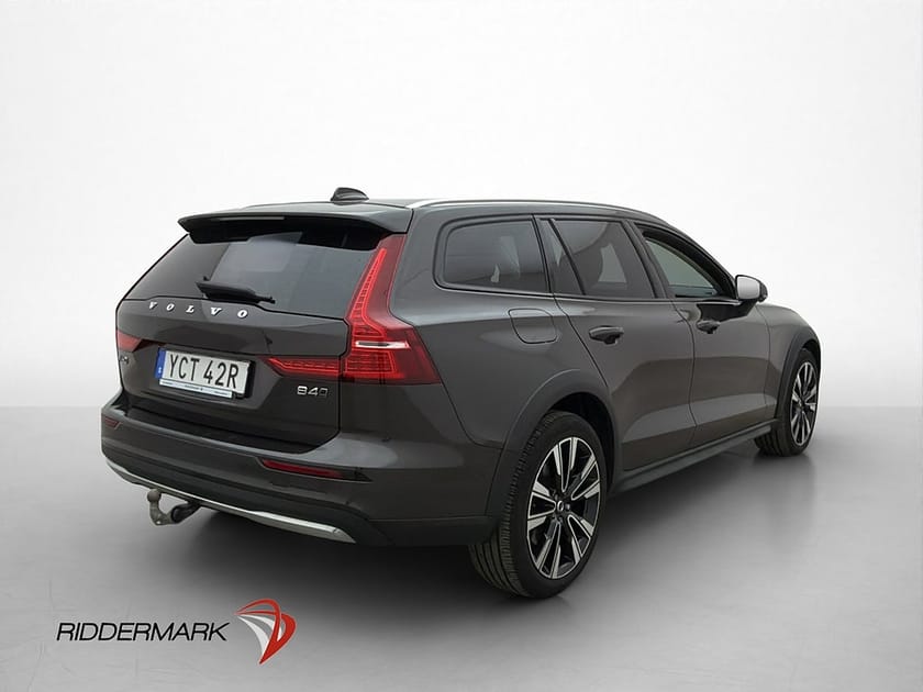 Bild 5 av Volvo V60 Cross Country B4 AWD Plus H/K Läder 360° BLIS Drag