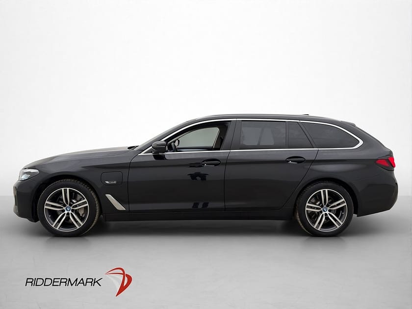 Bild 4 av BMW 530e xDrive Touring 530 292hk Cockpit Kamera Drag Skinn Navi Moms
