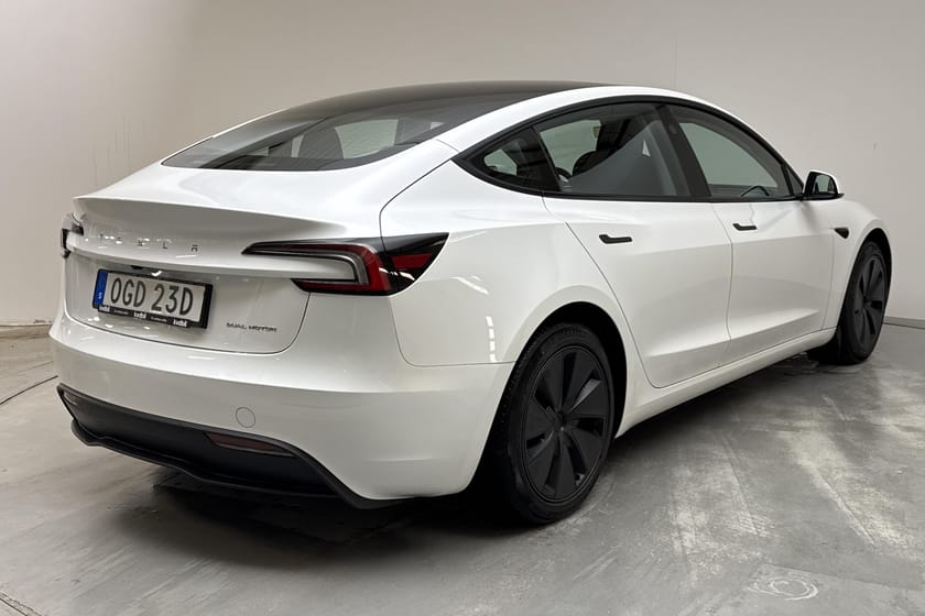 Bild 3 av Tesla Model 3 Long Range AWD Dual Motor Värmepump