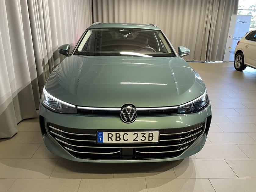 Bild 2 av Volkswagen Passat Sportscombi SC Elegance 1.5 eTSI DSG, Drag/Värmare 150hk