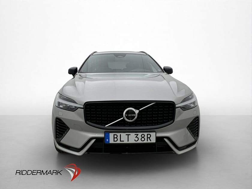 Bild 2 av Volvo XC60 Recharge T6 AWD Plus Dark Pano Värm 360 Navi Drag