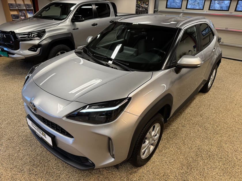 Bilde 2 av Toyota Yaris Cross Hybrid AWD-i