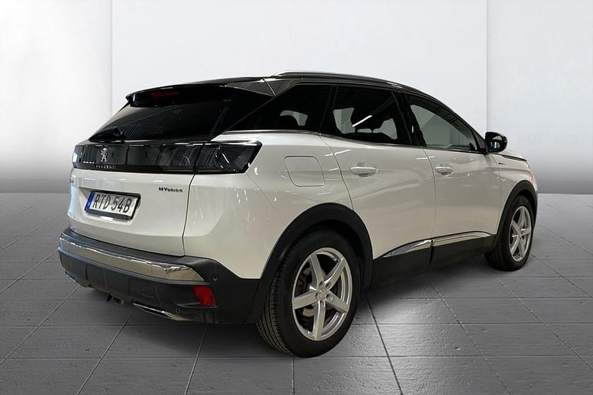 Bild 4 av Peugeot 3008 HYBRID4 300 GT Delläder Cockpit Kamera 300hk
