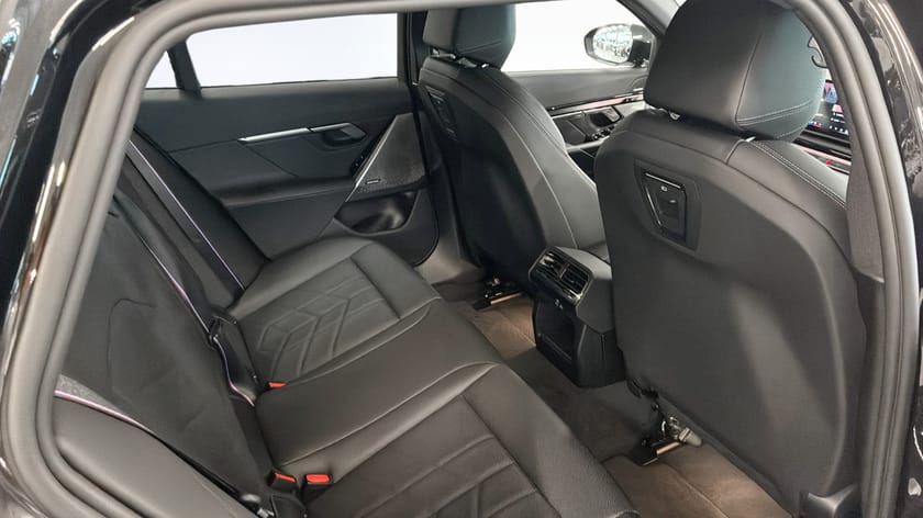 Bild 5 av BMW 550e xDrive Touring M-sport Pro Business Panorama Head-up Drag