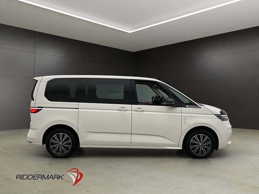 Bild 2 av Volkswagen Multivan eHybrid Cockpit Värm Drag El-Dörr 7-Sits