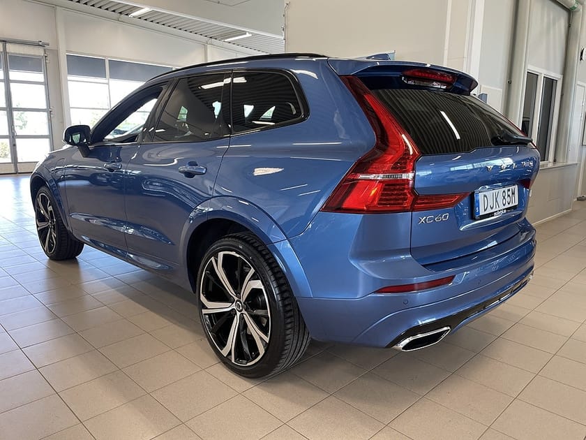 Bild 4 av Volvo XC60 Recharge T6 340HK R-Design Pano / H&K / Drag