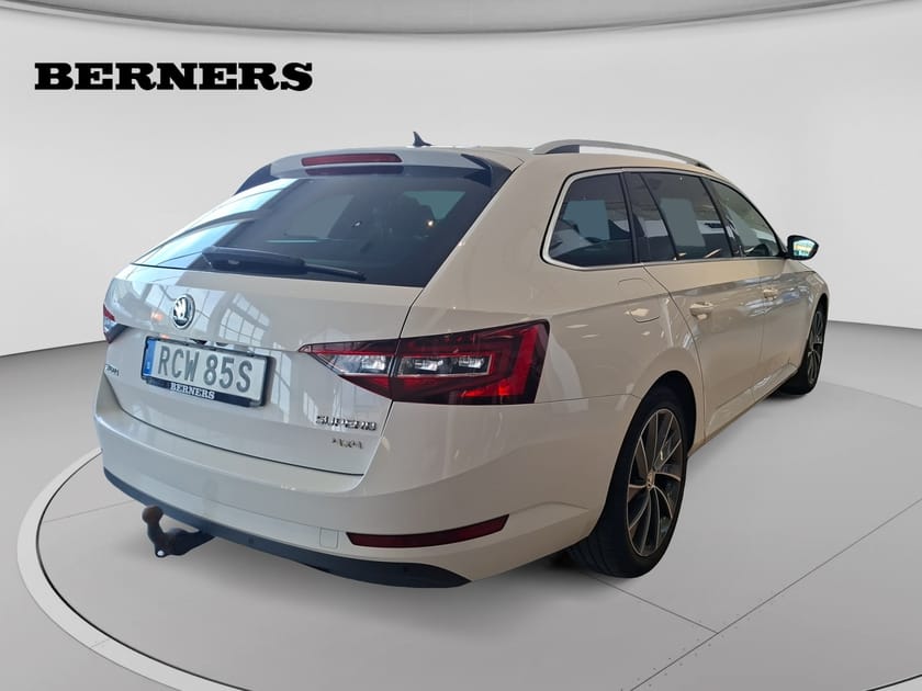Bild 5 av Škoda Superb Kombi L&K 2,0 TDI 190 DSG 4X4