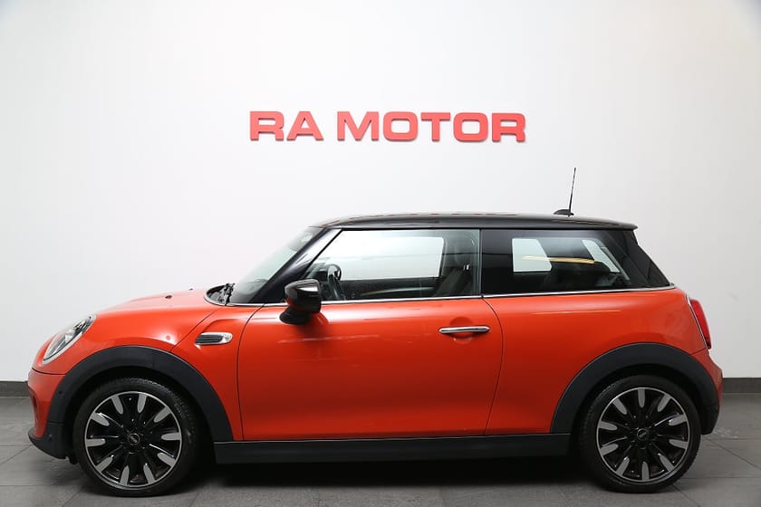 Bild 3 av MINI Cooper 3-dörrars 136hk Aut Panorama Motorvärmare