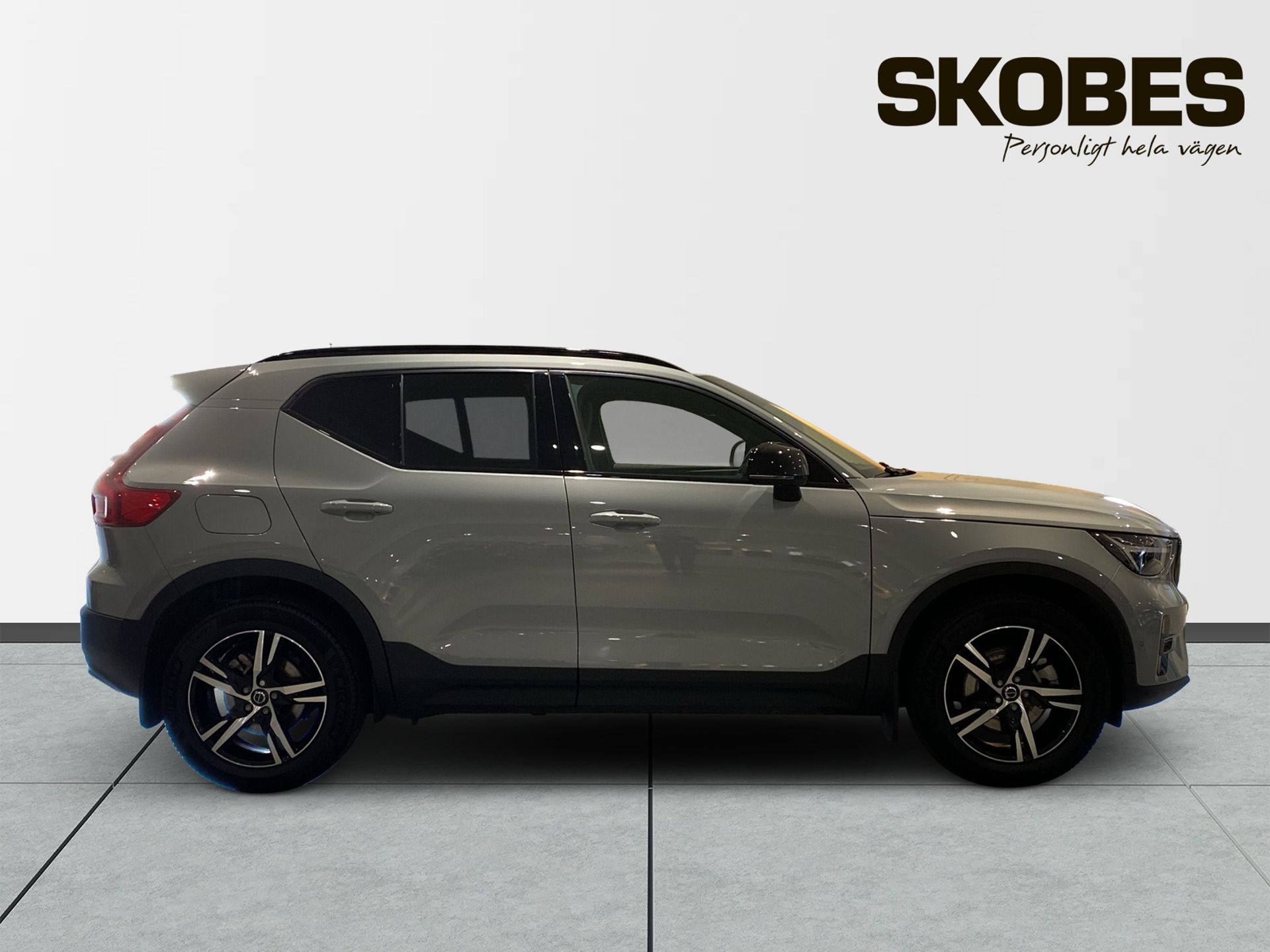 Volvo XC40 B3 FWD Bensin Plus Dark 2025, bild 5/10