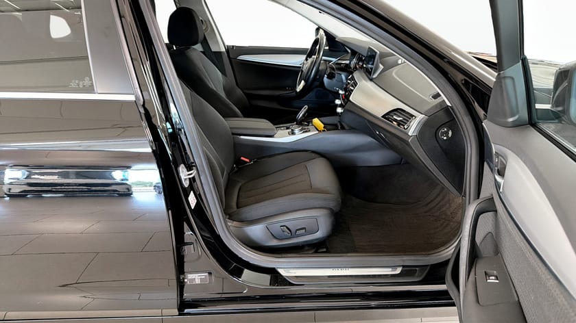 Bild 3 av BMW 520d Touring Steptronic 190hk / Kamera / Farthållare