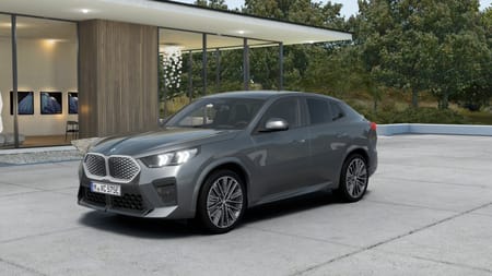 BMW iX2 xDrive20 xDrive30 M Sport Business Ed Drag DA Pro HUD H K